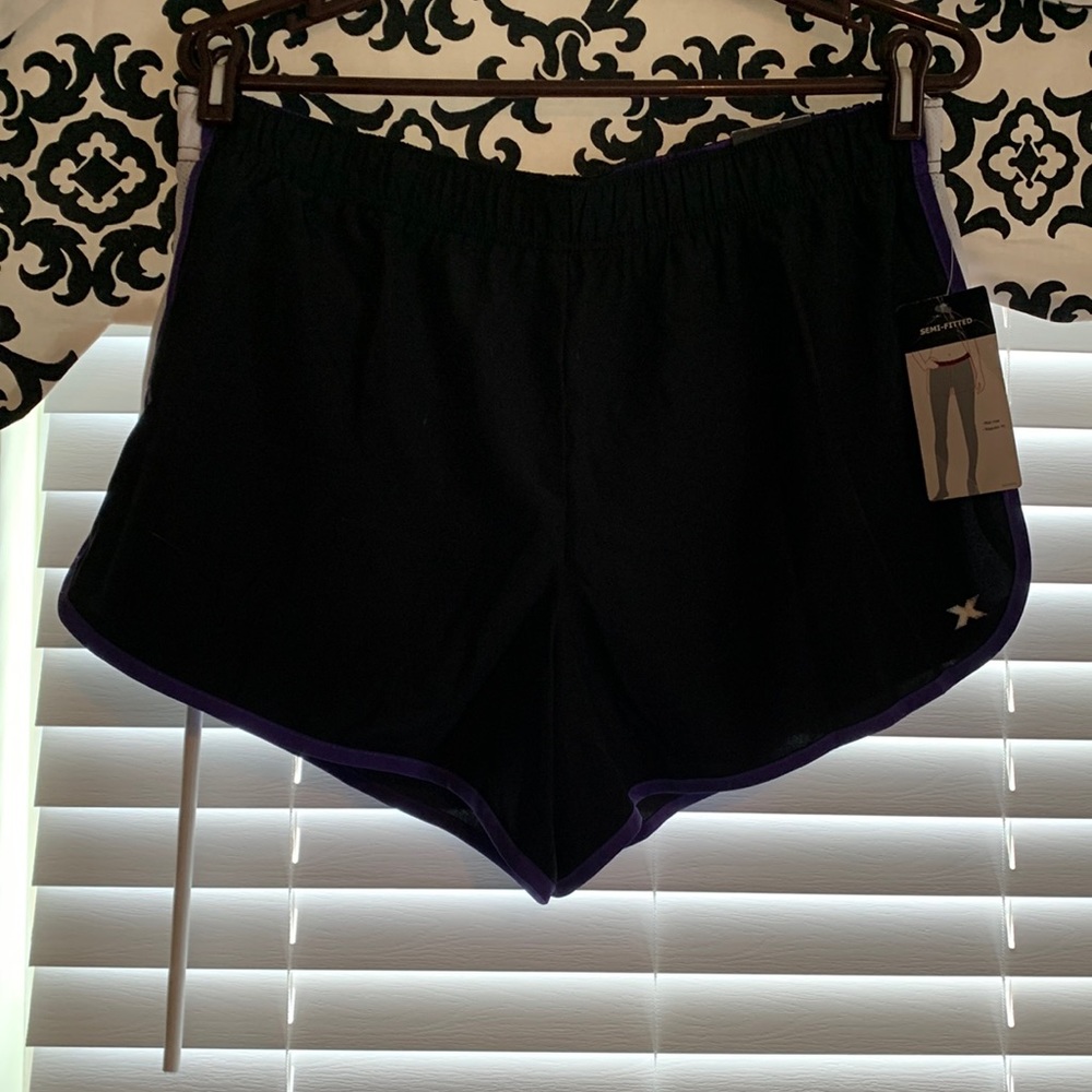 Xersion running shorts size Large